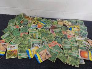 75 Packets Garden Seeds   ...