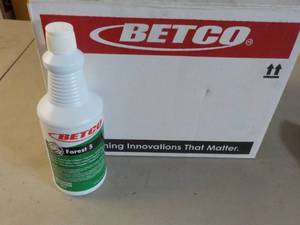 Case of 12 Bottles Betco Forest 5 C...