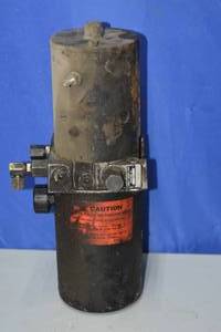 lot 40 image: John S. Barnes Corp Black Hydraulic pump