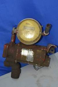 lot 44 image: Fuel pump with gauge for rebuild