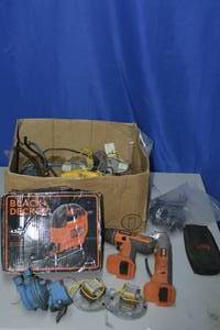 lot 48 image: box of tools