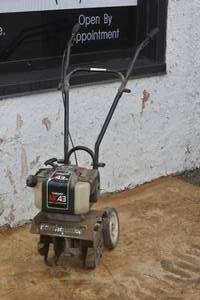 lot 57 image: Earth Cultavator tiller