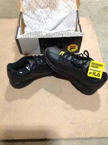 lot 91 image: Fila Mens Memory Niteshift Slip Resistant Athletic Shoes - Soft Toe - BLACK Size 9.5(M) good condition - review all pictures