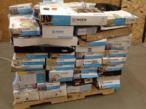 lot 18 image: Mix Lot of Moen Faucets Customer Returns Various Conditions Some maybe only used for parts Review all pictures