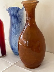 lot 9 image: Four Art Glass Style Vases
