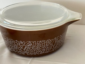 lot 8 image: Pyrex Three Piece Woodland Nesting Casserole Dish Set