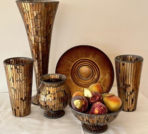 lot 10 image: Beautiful Mosaic Style Home Decor Items