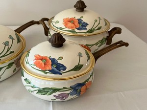 lot 19 image: (3) Villeroy and Boch Amapola Porcelain and Enamel Cookware