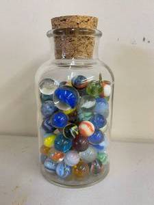 lot 43 image: Vintage Marbles w Marbles