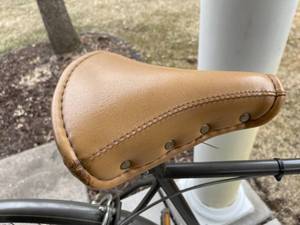 lot 83 image: Vintage Huffy Bay Point Ten Speed Bike
