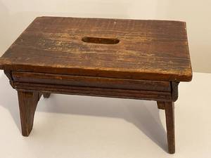 lot 93 image: Vintage Handmade Step Stool