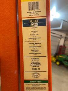 lot 101 image: Husky 8 Foot Ladder