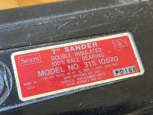 lot 109 image: Craftsman 7 Inch Sander with Accessories