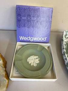 lot 123 image: Vintage Ashtrays including Wedgewood