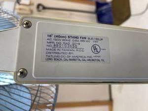 lot 155 image: Tatung Oscillating 3 Speed Adjustable Height Fan