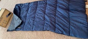 lot 179 image: Columbia 30 Degree Sleeping Bag with Case in Original Box