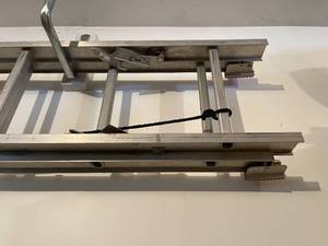 lot 197 image: 16 foot Extension Ladder