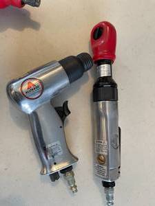 lot 207 image: Alltrade Pneumatic Tools