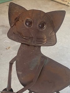 lot 237 image: Cute Metal Decorative Cat Figurine