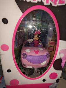 Disney Minnie Mouse Roadster RC Car