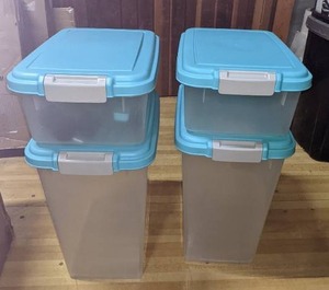 2 Sets of IRIS USA 3-Piece Airtight Food Storage Containers, Blue