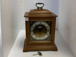 lot 4 image: Vintage Seth Thomas 8 Day Keywound Clock with A- 400 series Chime movement. (With key)