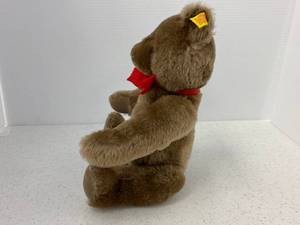 lot 22 image: Steiff Original Teddy