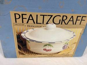 lot 39 image: Pfaltzgraff Casserole Dish