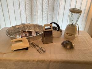 lot 26 image: Kitchenware