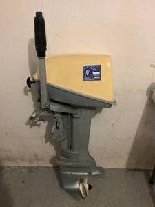 lot 87 image: Evinrude Boat Motor