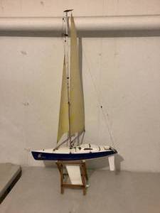lot 93 image: Model Sail Boat