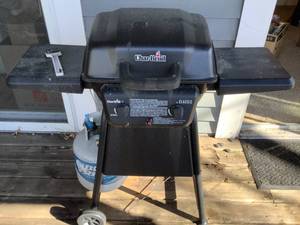 lot 102 image: Char-Broil Grill