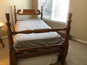 lot 105 image: Twin Bed Frame