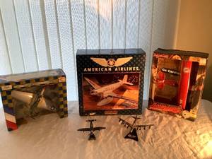 lot 117 image: Model Planes