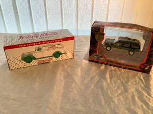 lot 121 image: Model Trucks