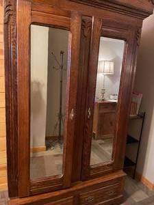 lot 145 image: Antique Mirrored Armoire