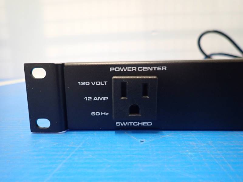 Middle Atlantic Products&nbspPD-915R Uninterruptible Power Supply