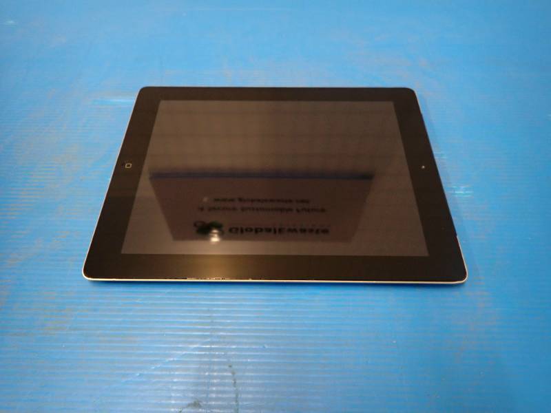 Apple iPad 2nd Gen A1396  32GB of storage  no charger