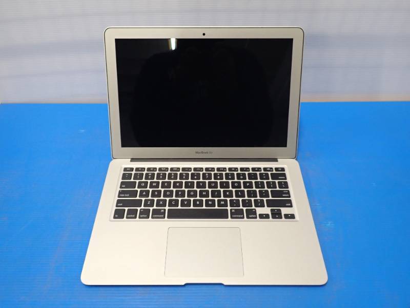 Apple&nbspMacBookAir7,2 A1466 Z0UU1LLA &nbspINTEL(R) CORE(TM) I7-5650U CPU  2.20GHZ  8GB DDR3 RAM  500GB SSD  13.3 screen w 1440 x 900 resolution  includes IOS and power cable