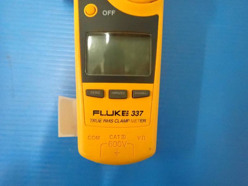 Fluke&nbspClamp Meter 337 testing equipment