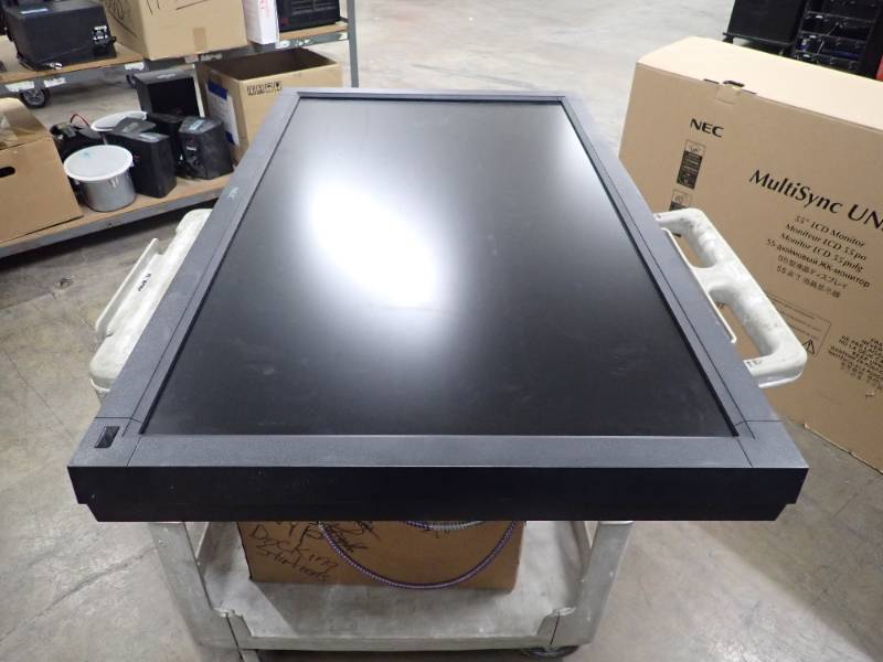 NEC&nbspMultiSync LCD4215 42 TV &nbsp1366 x 768 resolution  includes power cable