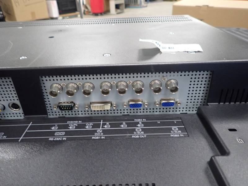 NEC&nbspMultiSync LCD4215 42 TV &nbsp1366 x 768 resolution  includes power cable