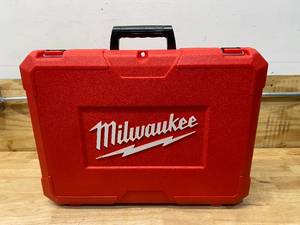 lot 14 image: MILWAUKEE M12 12-Volt Lithium-Ion Cordless HammerVac Universal Dust Extractor with Case (Tool Only)