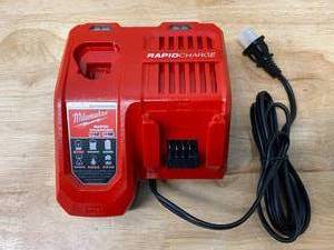 lot 19 image: MILWAUKEE M12 and M18 12-Volt18-Volt Lithium-Ion Multi-Voltage Rapid Battery Charger