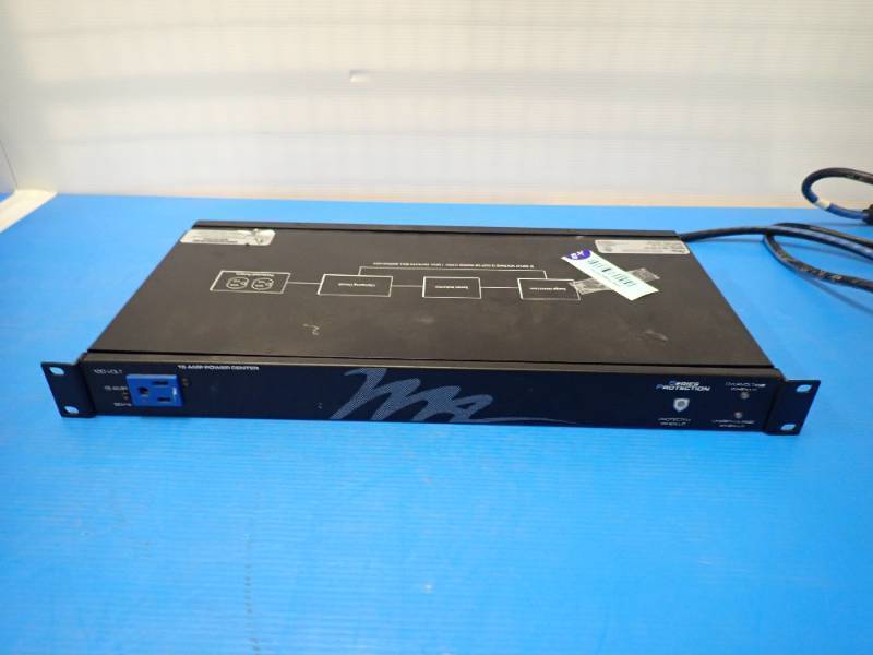 lot 29 image: Middle Atlantic&nbspPD-915R-SP Server power strip