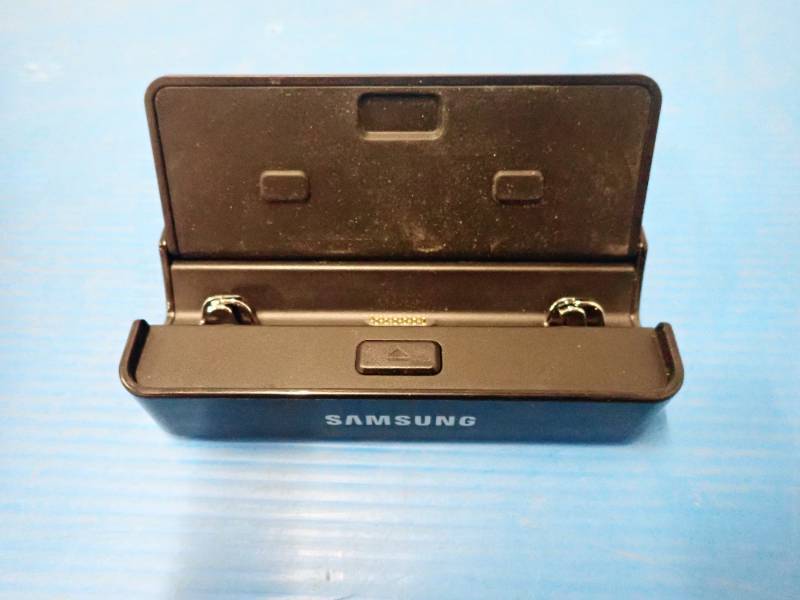 lot 62 image: Samsung&nbspStand Dock AA-RD7NSDO Docking station  no cables included