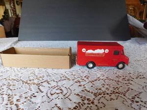 ERTL Metal Jim Beam District 5 Delivery Van Bank