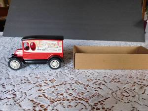 1991 ERTL Metal Jim beam Case 1H Delivery Van Bank