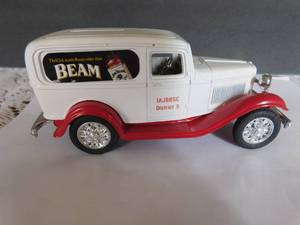 ERTL Metal Jim Beam 1932 ford Delivery van  Bank