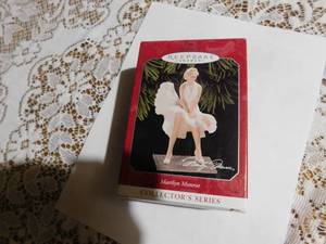 1998 Hallmark Marilyn monroe Ornament